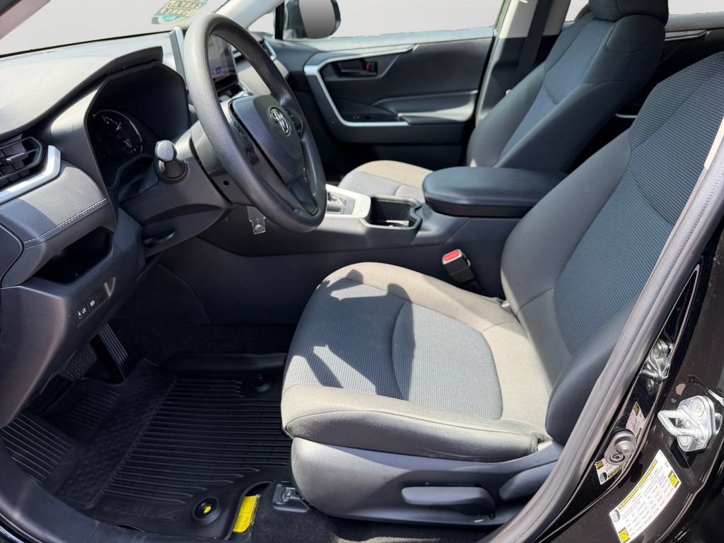 Used 2023 Toyota RAV4 LE FWD image 23