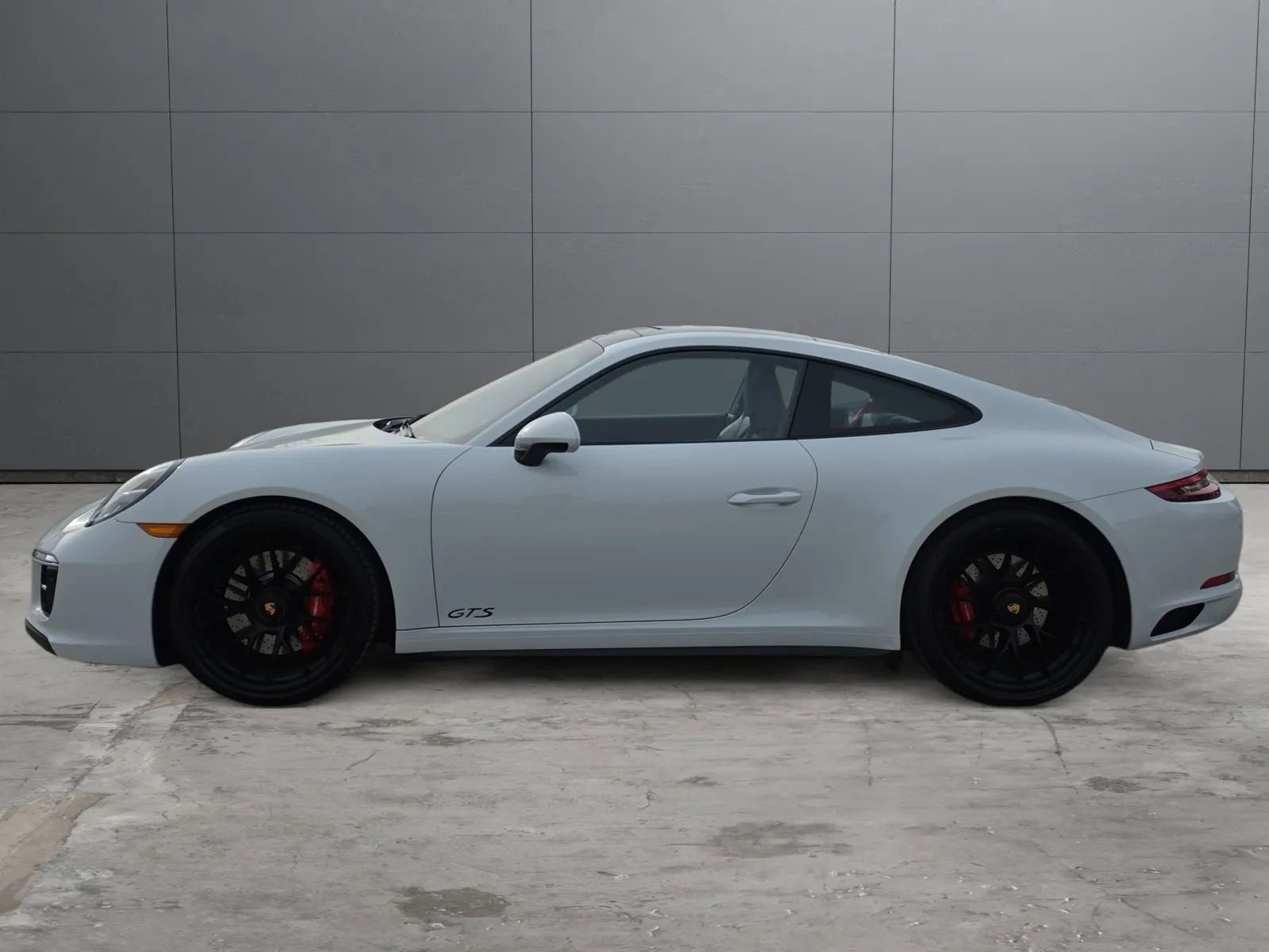 Used 2019 Porsche 911 Carrera 4 GTS image 2
