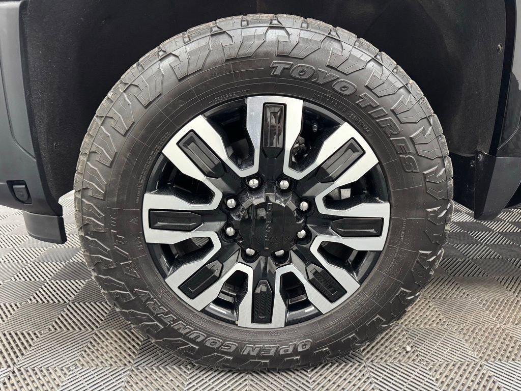 Used 2024 GMC Sierra 2500 Denali Ultimate w/ Max Trailering Package image 18