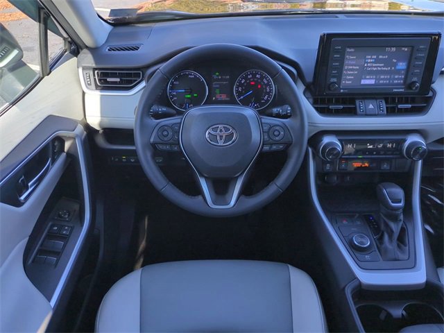 Used 2021 Toyota RAV4 XLE Premium image 16