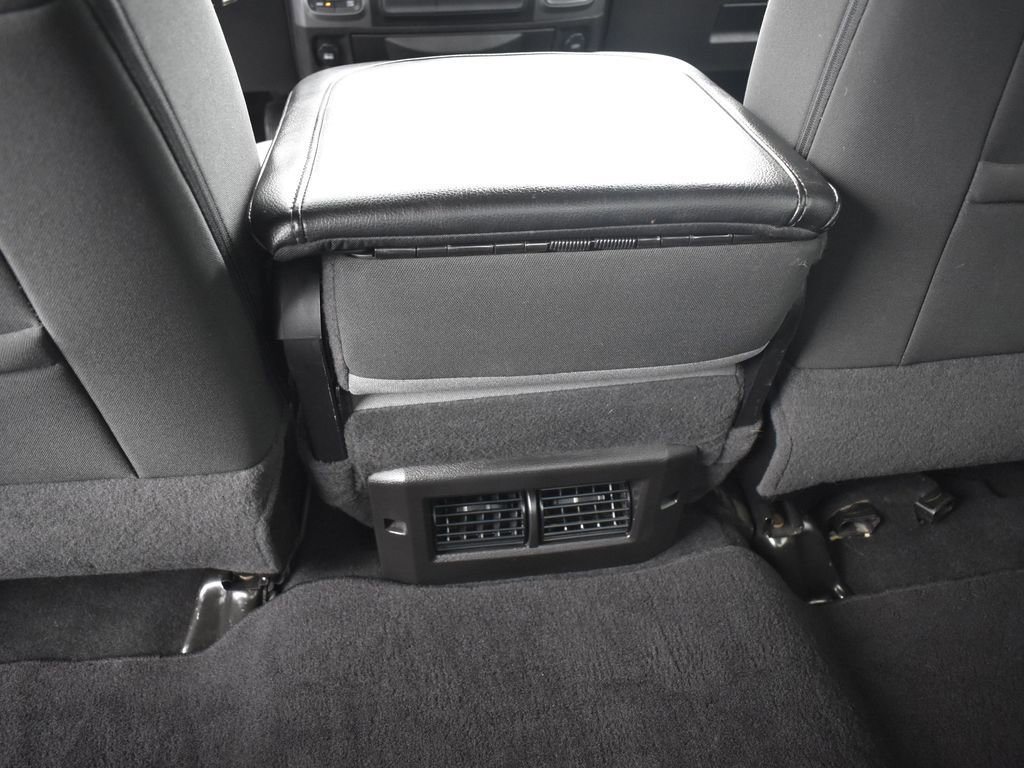 Used 2022 RAM 1500 Classic SLT image 30