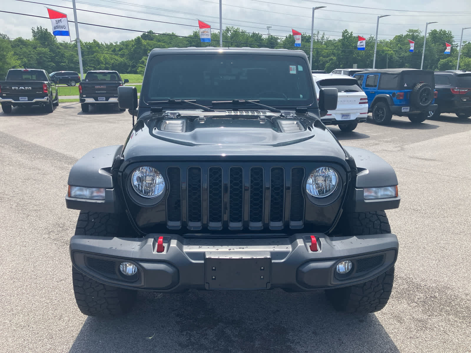 Used 2022 Jeep Gladiator Rubicon w/ Cold Weather Group AWD/4WD image 2
