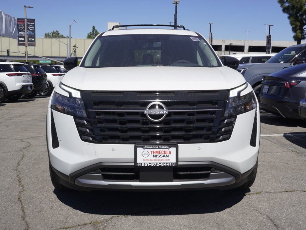 New 2026 Nissan Pathfinder SL w/ SL Premium Package AWD/4WD image 6