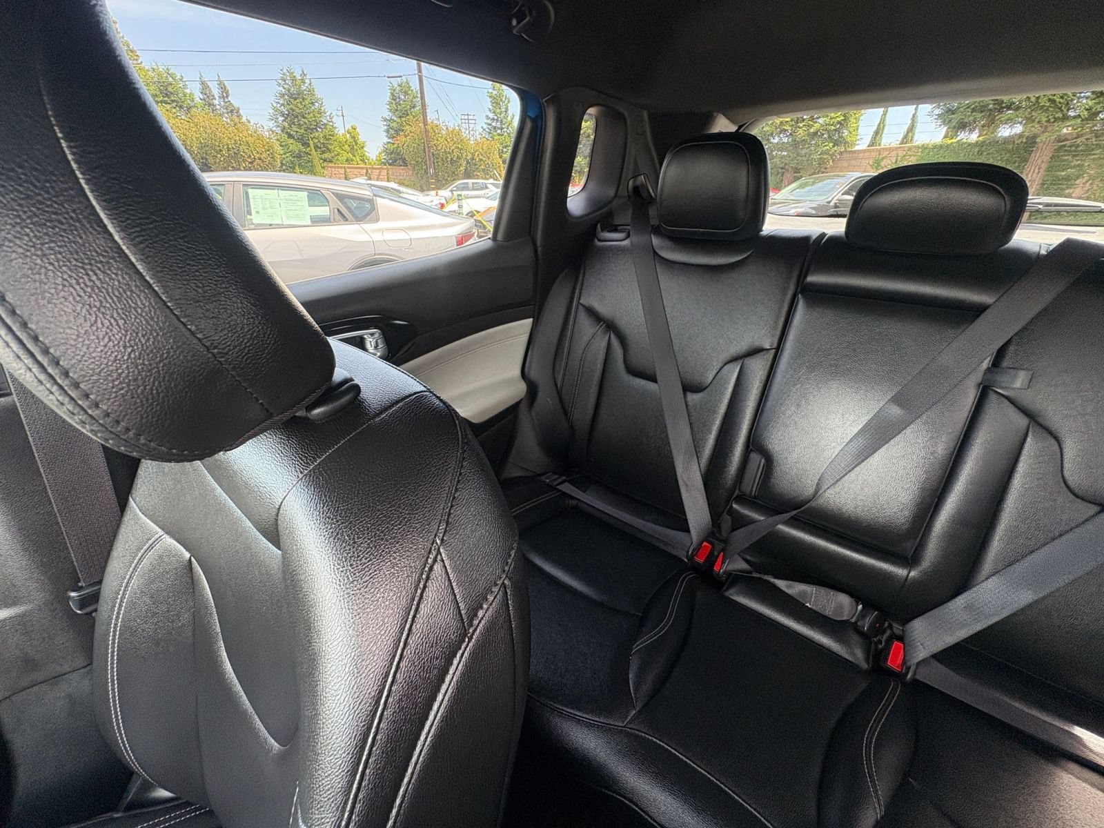 Used 2025 Jeep Compass Limited AWD/4WD image 40