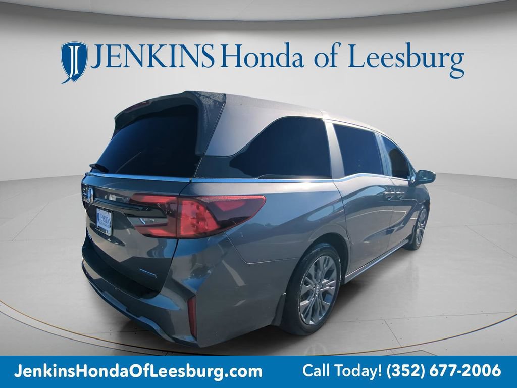 New 2026 Honda Odyssey Touring image 3