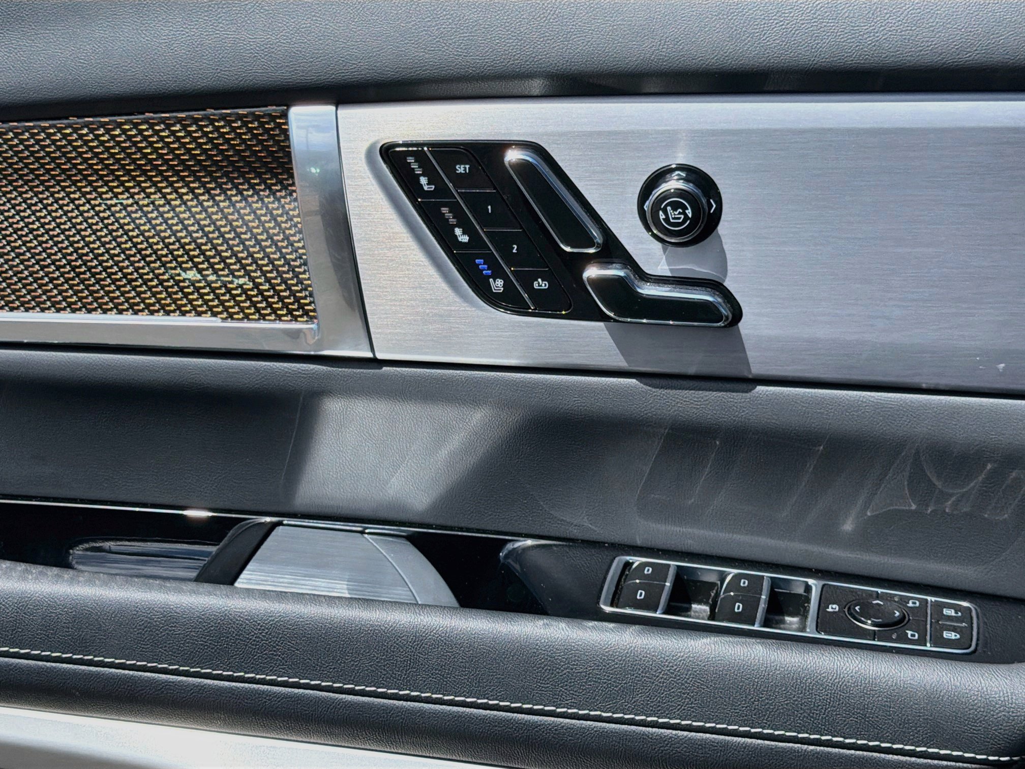 Certified 2026 Cadillac Vistiq Luxury AWD/4WD image 18