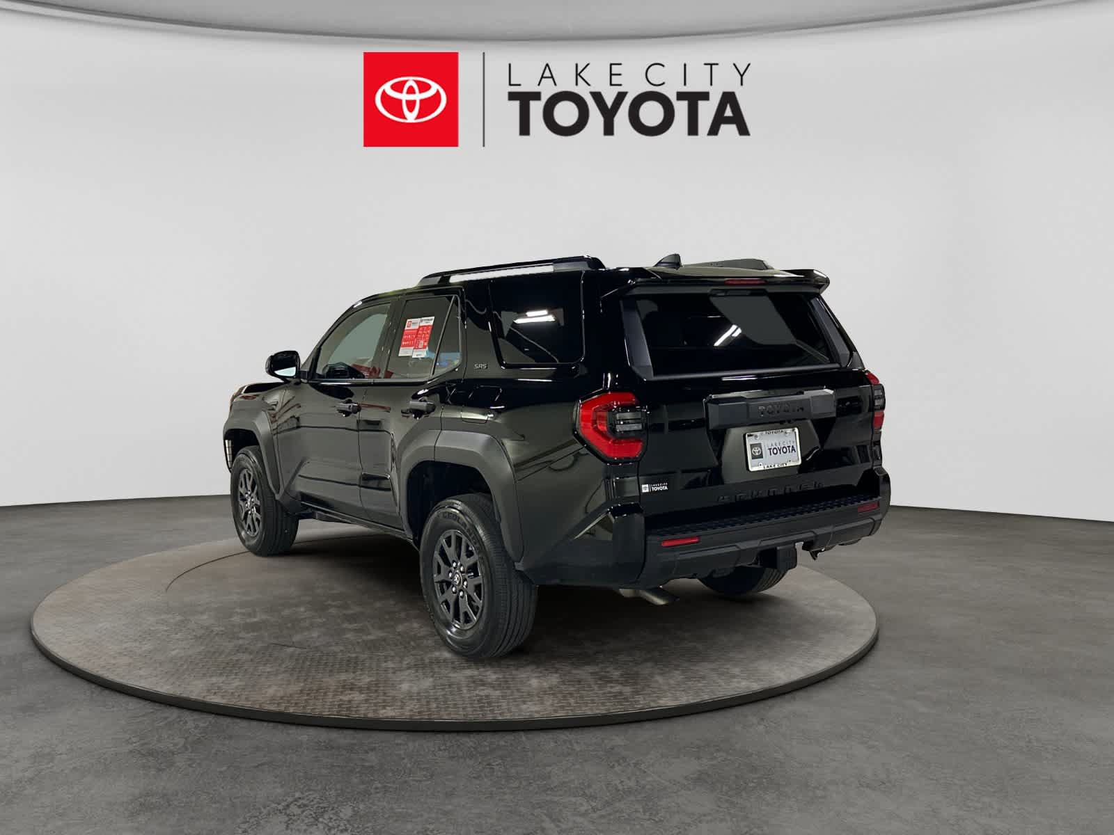 New 2026 Toyota 4Runner SR5 AWD/4WD image 4