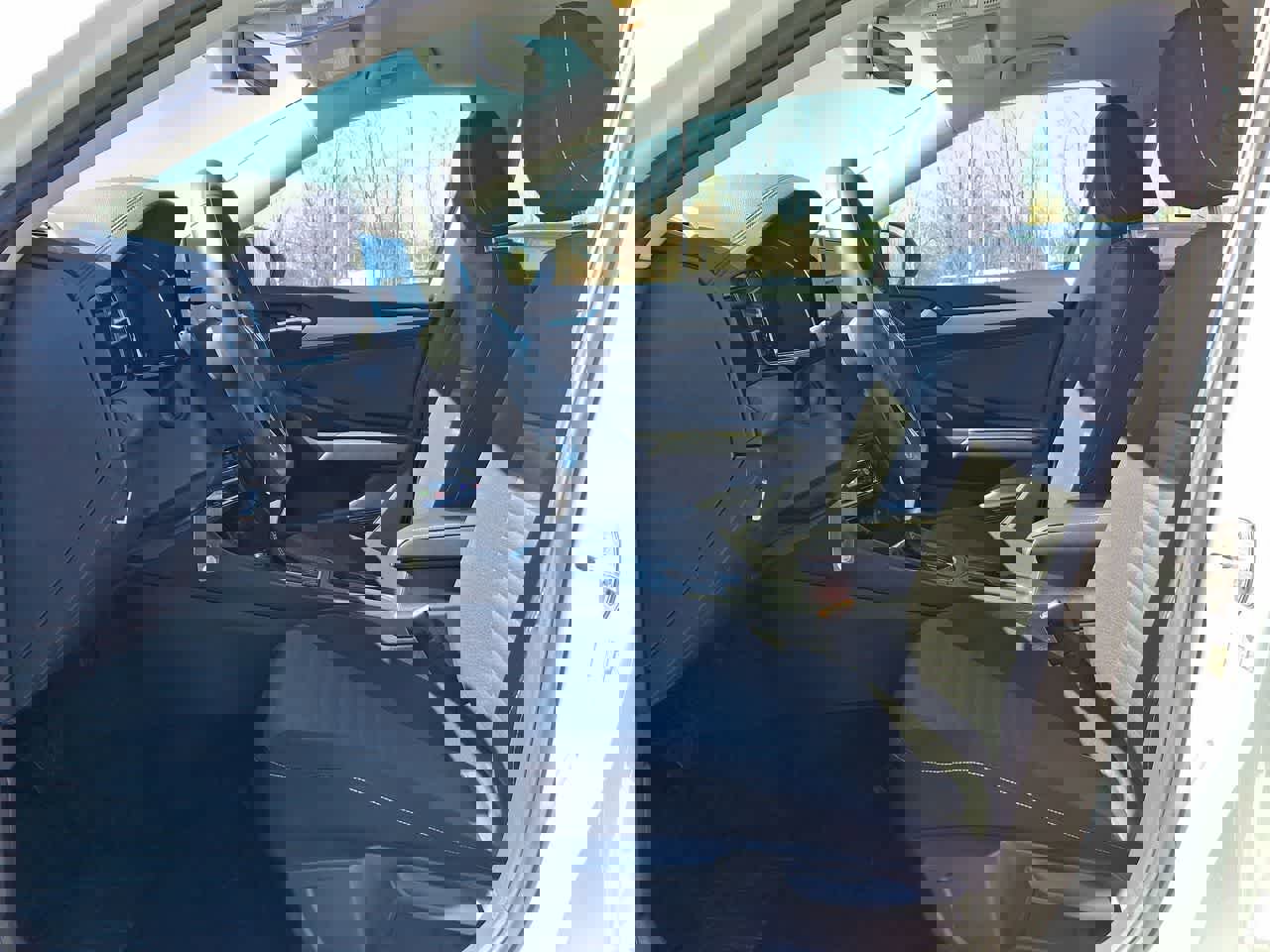 Used 2025 Volkswagen Jetta S image 17