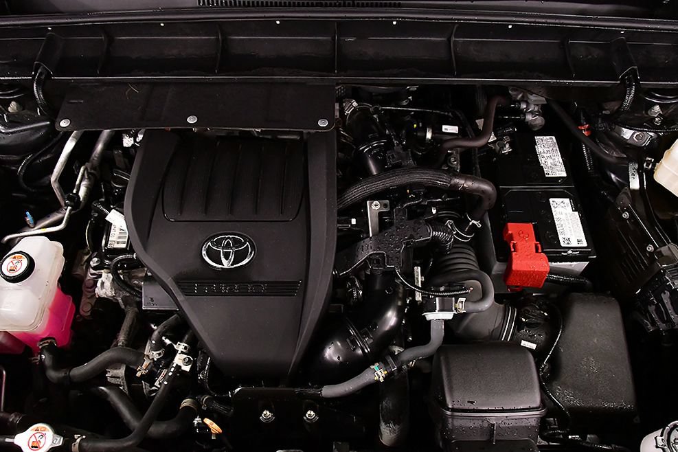 Used 2023 Toyota Highlander LE AWD/4WD image 34