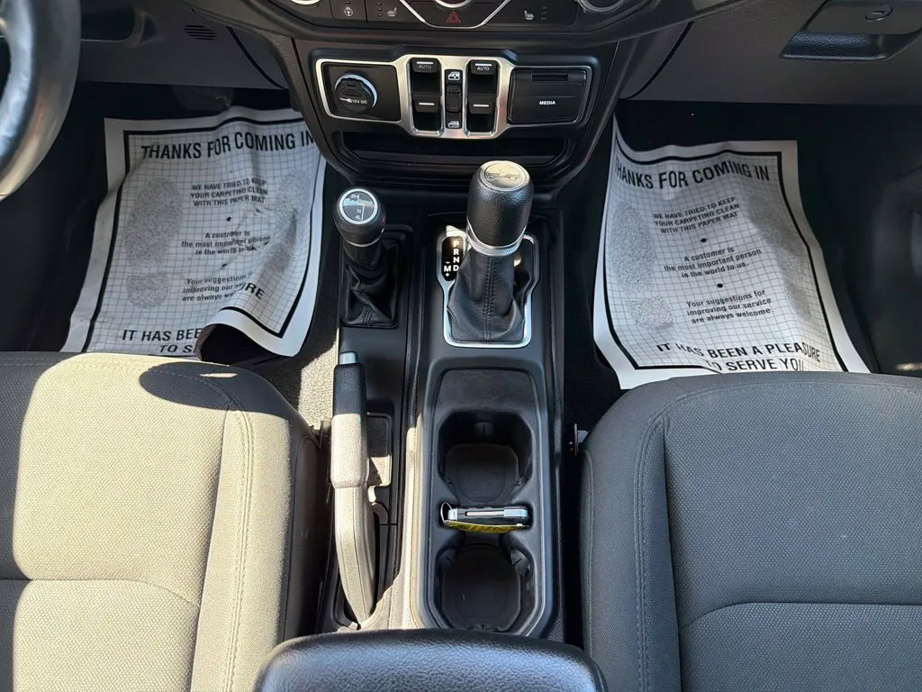 Used 2019 Jeep Wrangler Unlimited Sport S AWD/4WD image 23