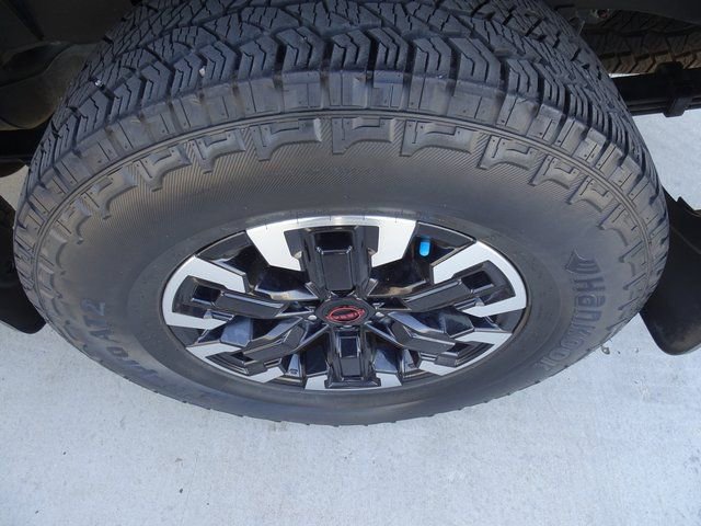 Used 2024 Nissan Frontier PRO-4X w/ Pro Convenience Package image 10
