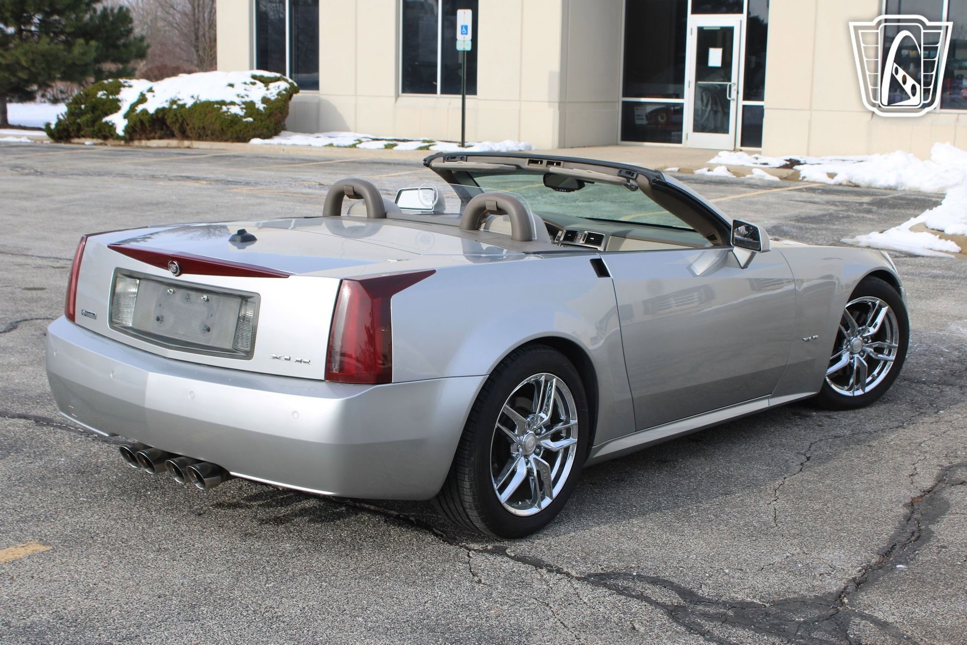 Used 2005 Cadillac XLR image 13