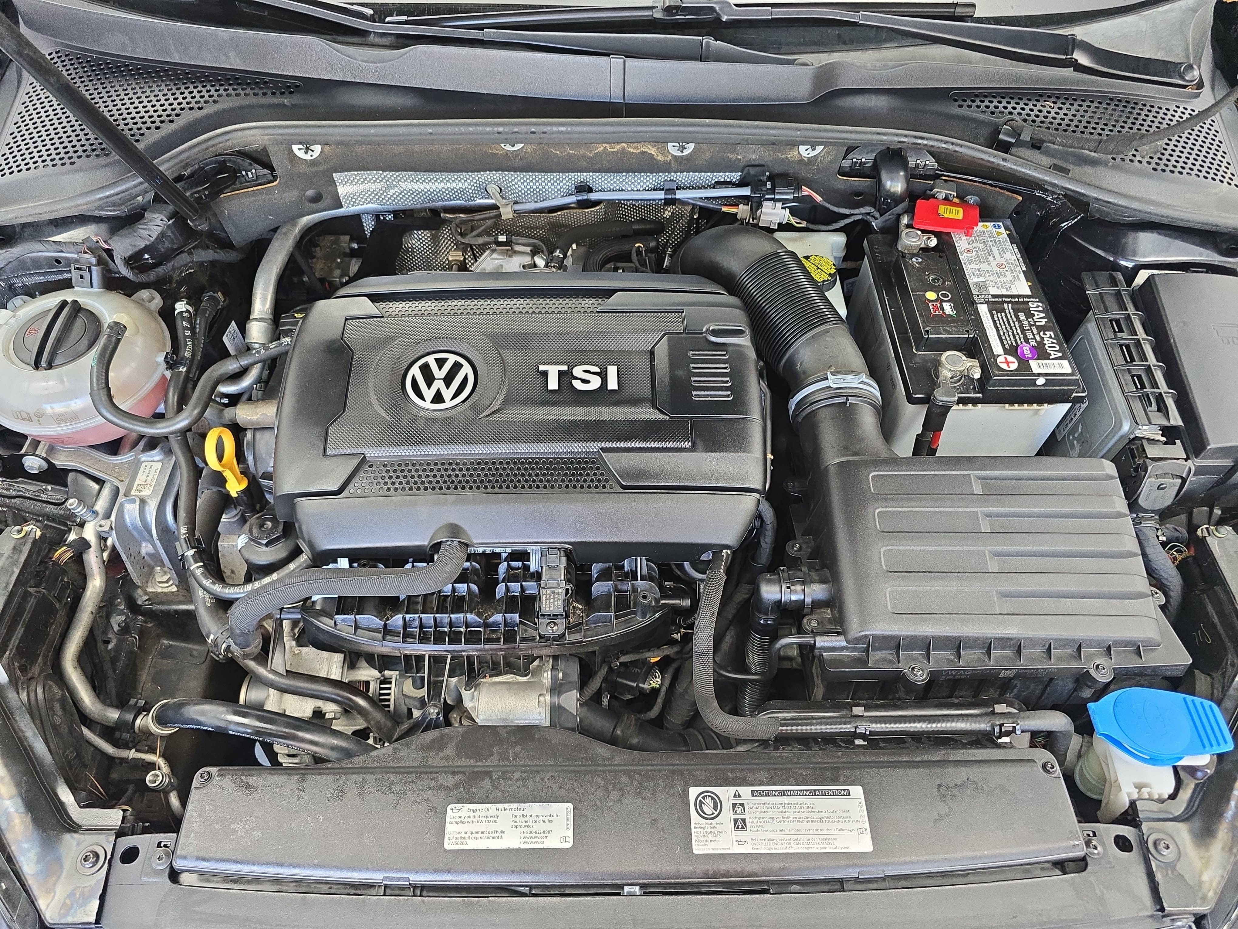 Used 2017 Volkswagen GTI SE FWD image 30