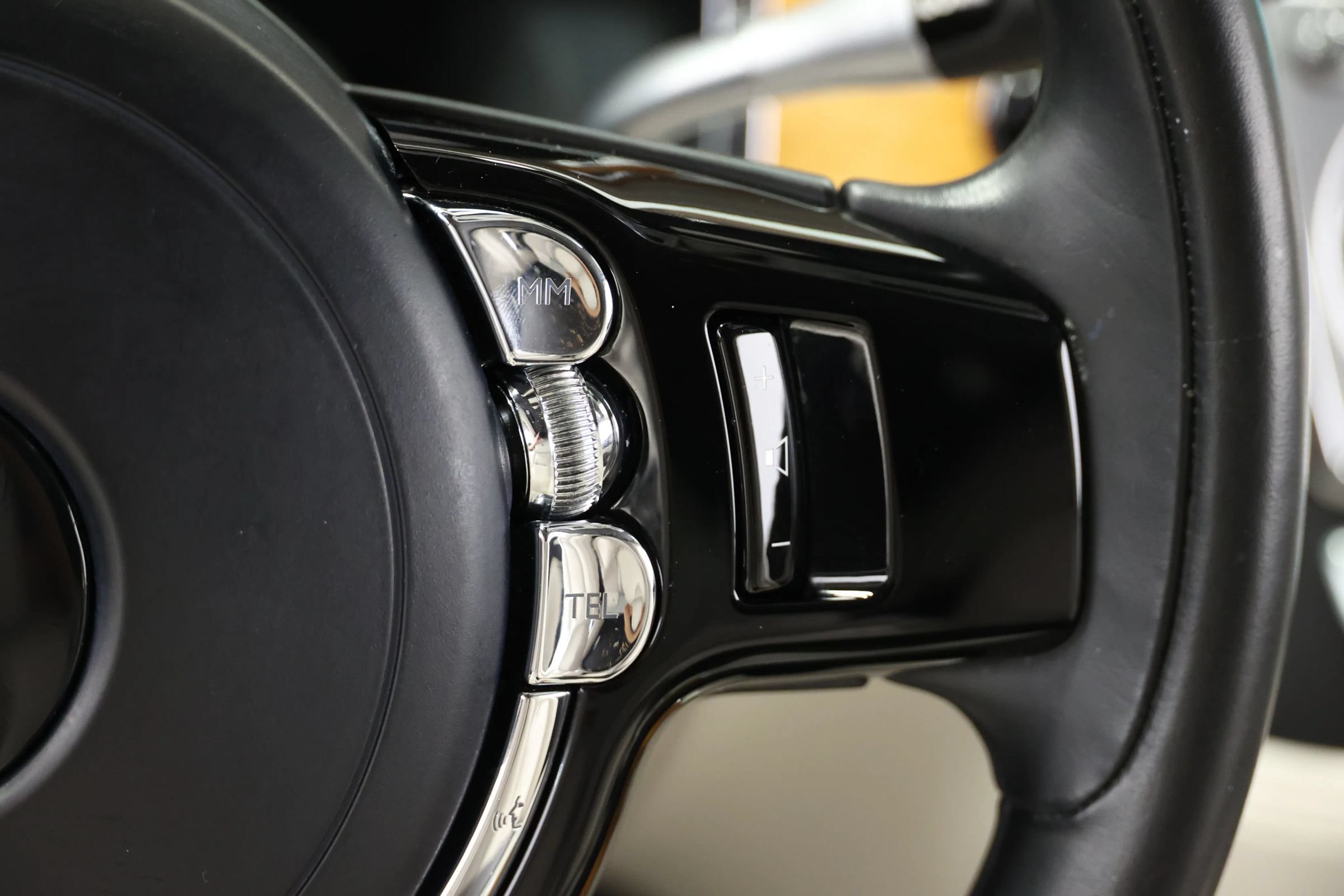 Used 2017 Rolls-Royce Wraith RWD image 36