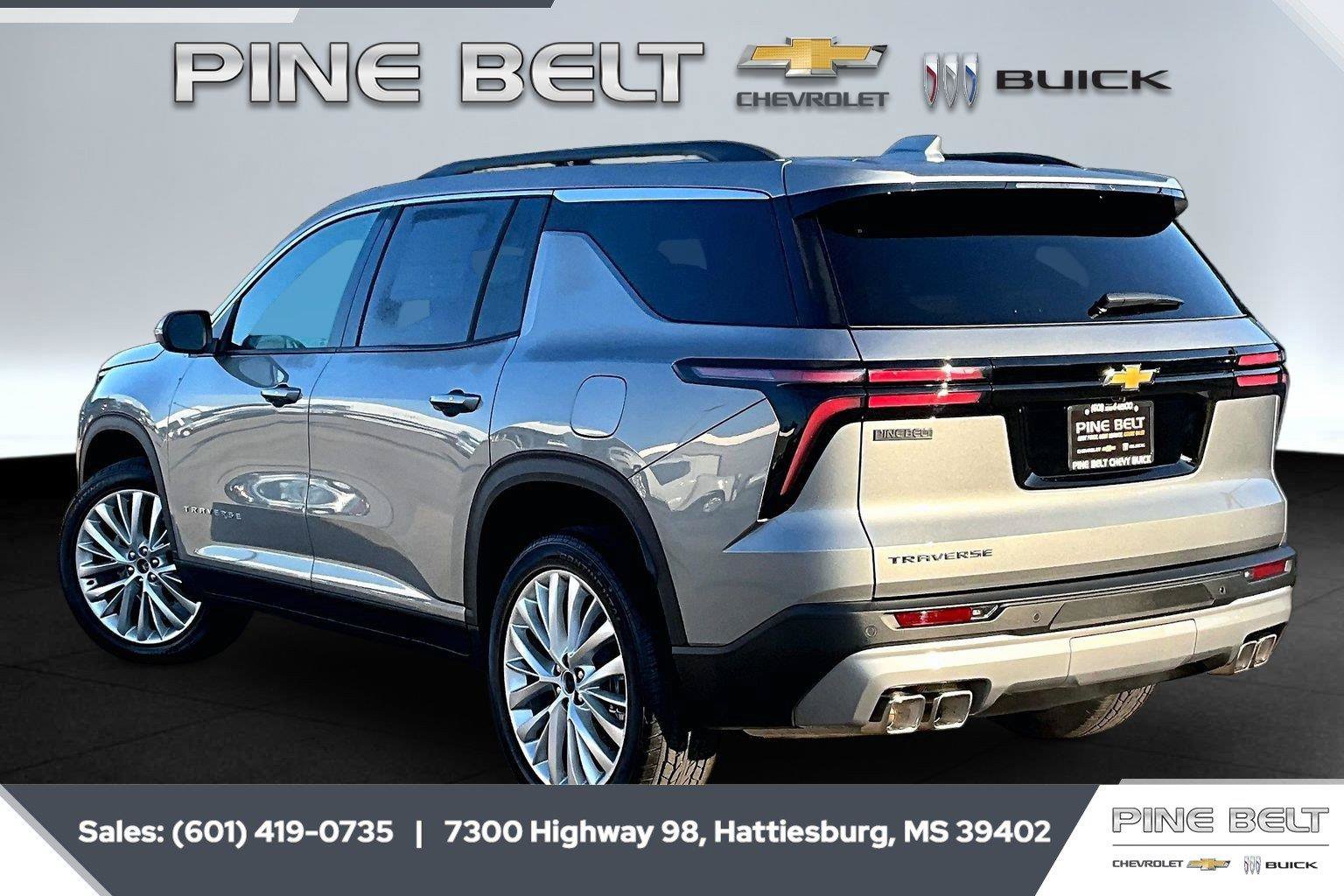 New 2027 Chevrolet Traverse LT FWD image 2