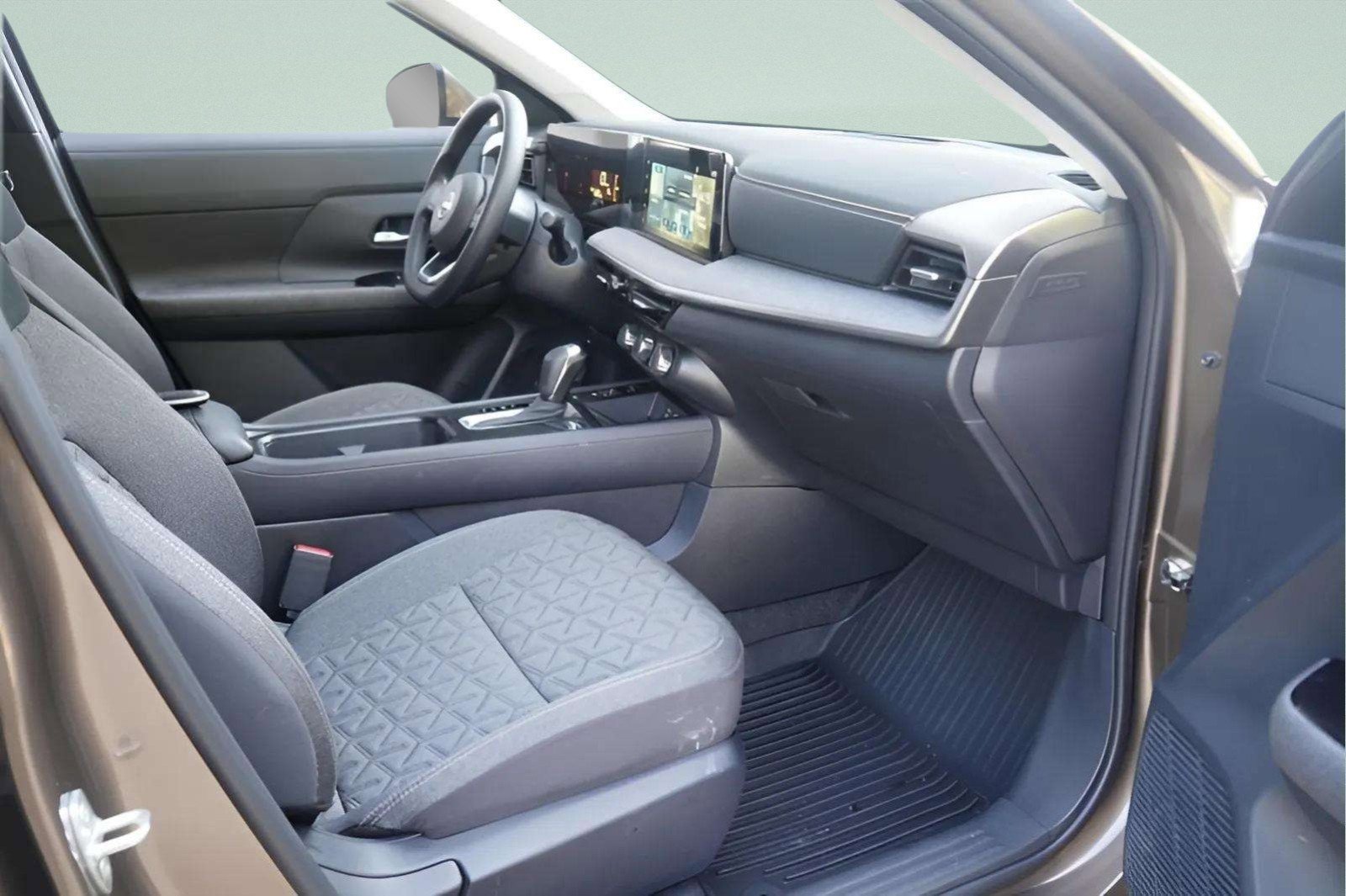 Used 2025 Nissan Kicks SV image 35