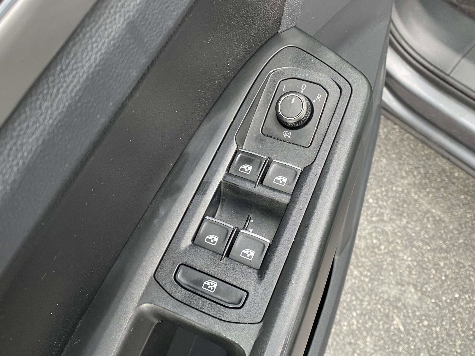 Used 2018 Volkswagen Atlas SE AWD/4WD image 18