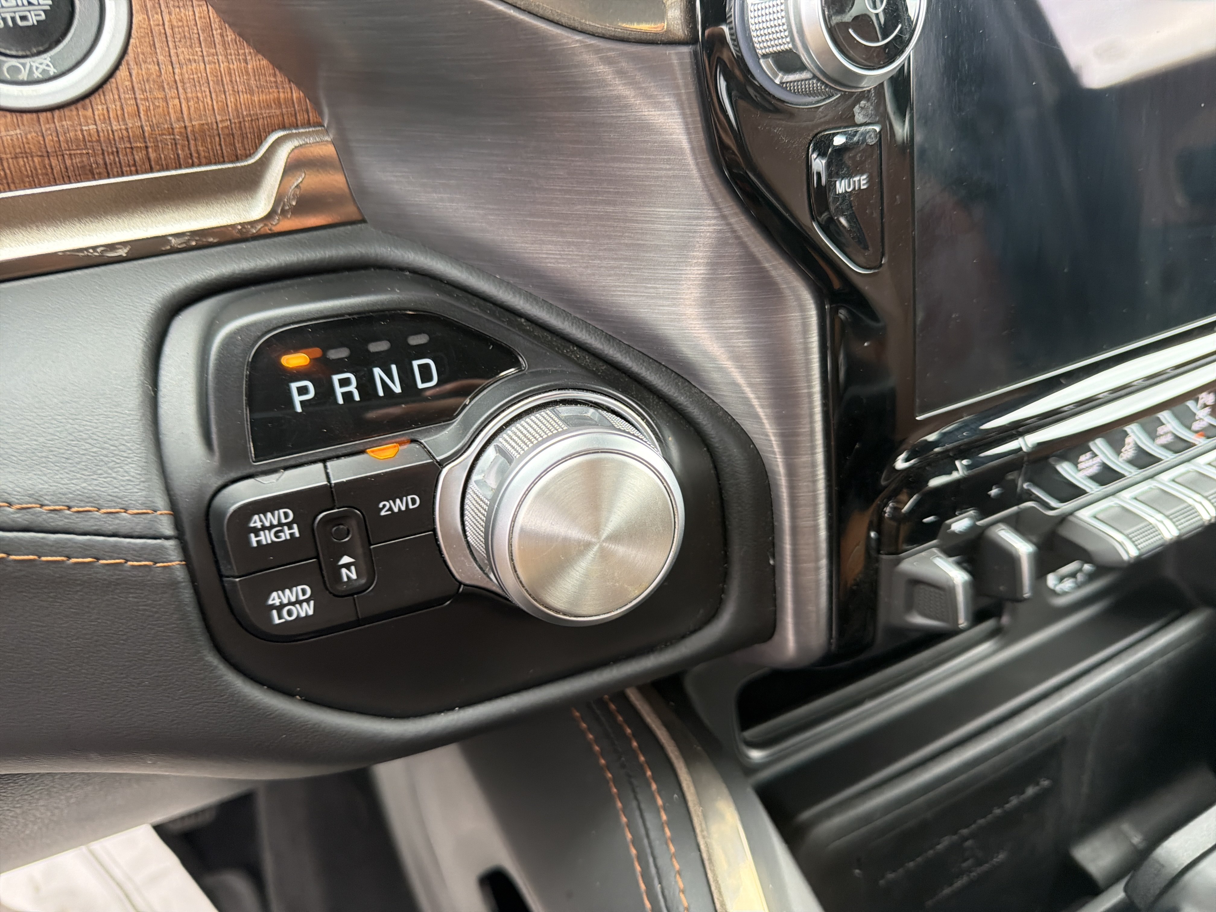 Used 2020 RAM 3500 Limited AWD/4WD image 23