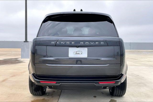 New 2025 Land Rover Range Rover Long Wheelbase SE image 4