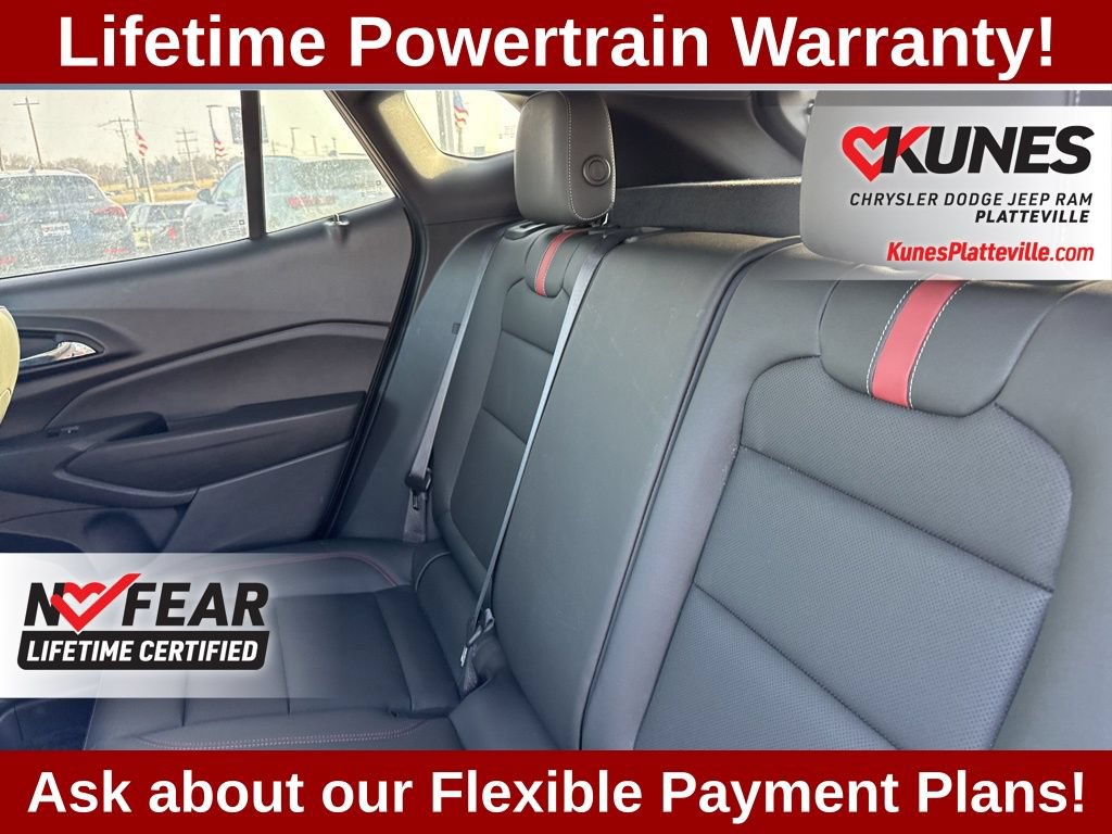 Used 2024 Chevrolet Trax RS w/ Sunroof Package FWD image 37