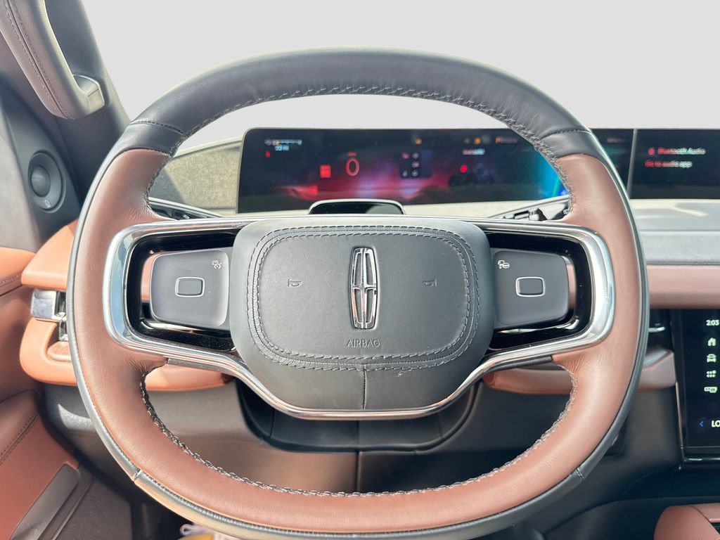 Used 2025 Lincoln Navigator Reserve AWD/4WD image 13