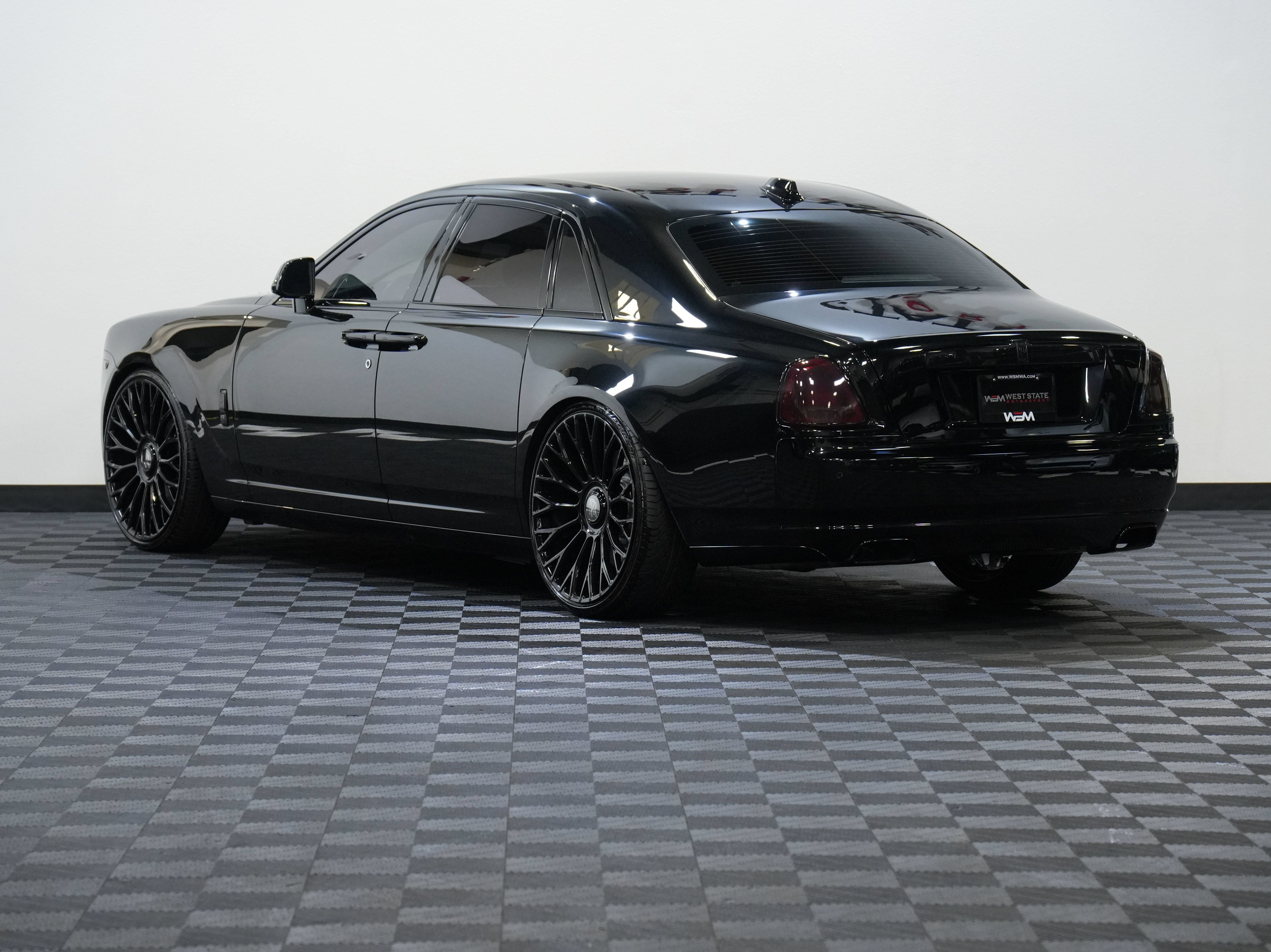 Used 2020 Rolls-Royce Ghost RWD image 8