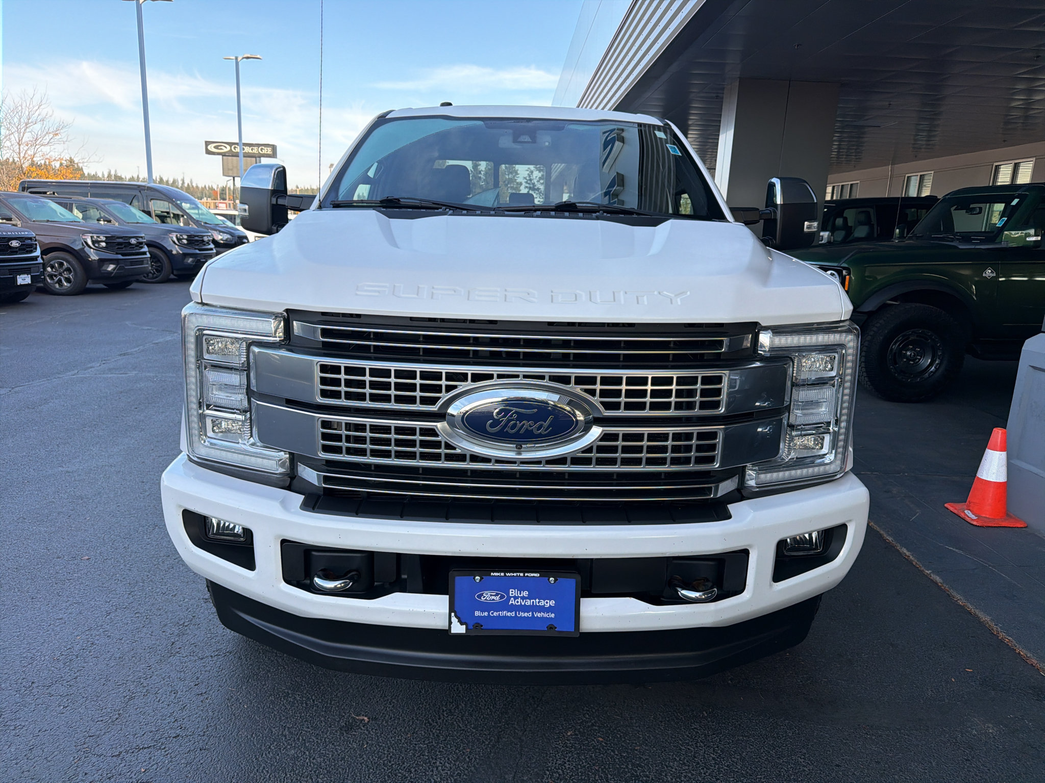 Used 2018 Ford F350 Platinum w/ Platinum Ultimate Package AWD/4WD image 2