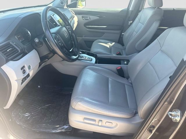 Used 2017 Honda Pilot Touring image 16
