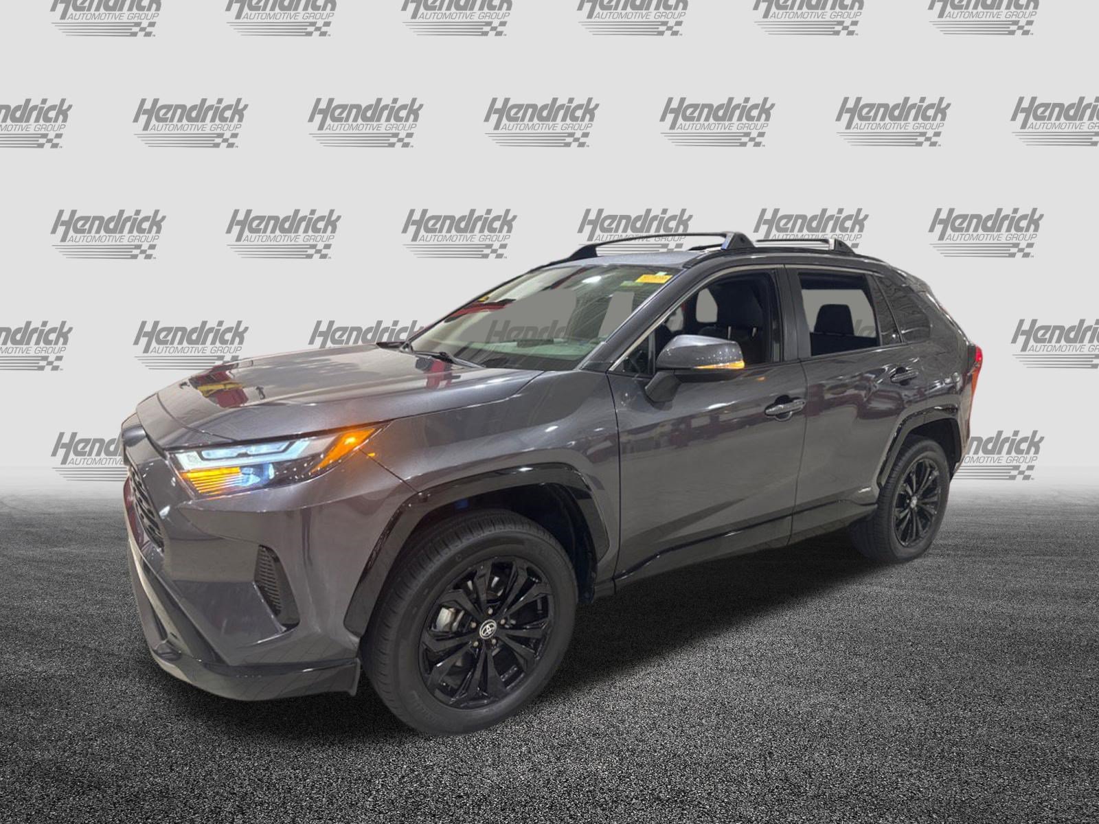 Used 2022 Toyota RAV4 SE w/ SE Grade Weather Package AWD/4WD image 38