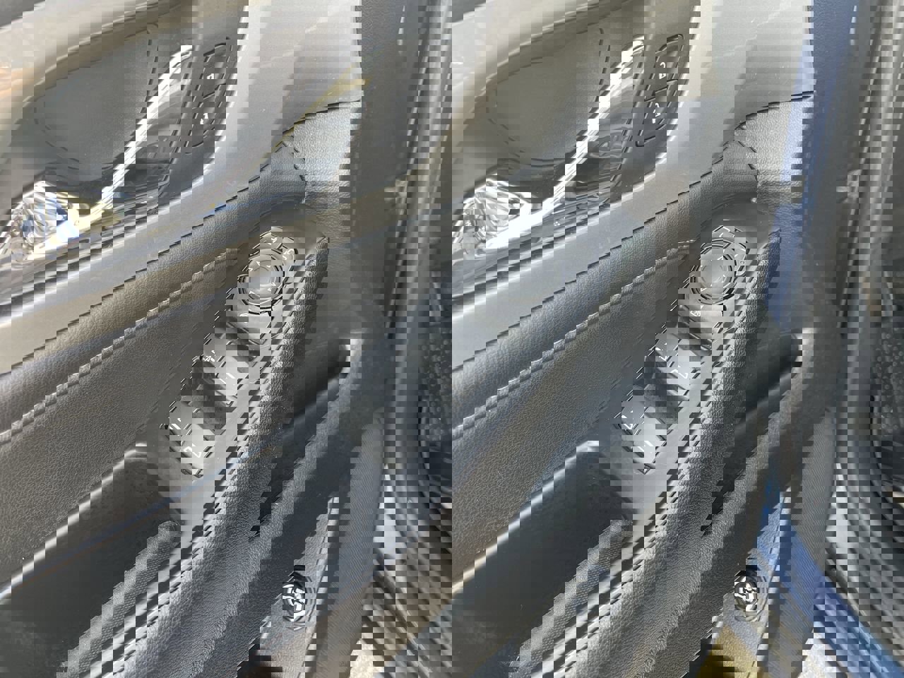 Certified 2023 Chevrolet Traverse LT image 22