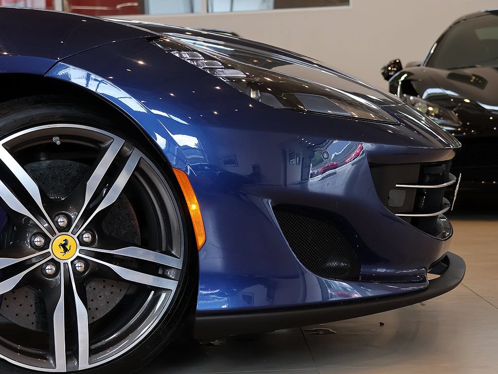 Certified 2019 Ferrari Portofino RWD image 18