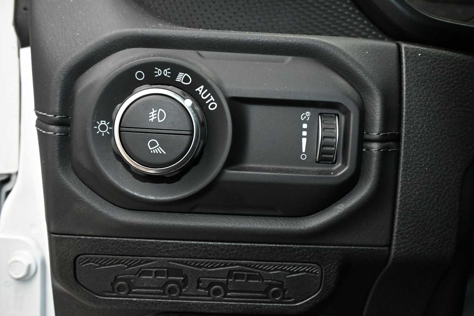 Used 2026 Jeep Gladiator Rubicon AWD/4WD image 12