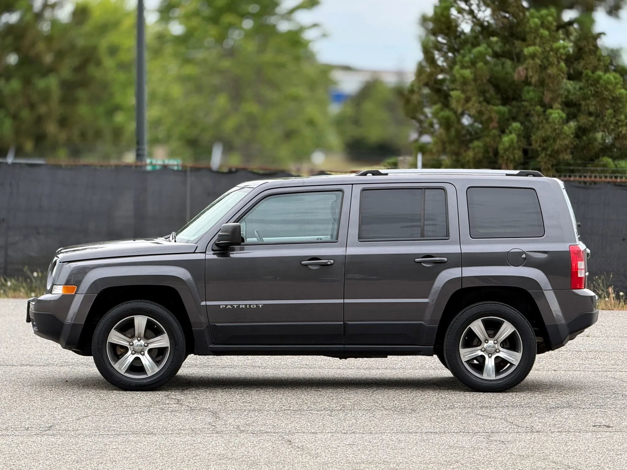 Used 2017 Jeep Patriot High Altitude AWD/4WD image 8