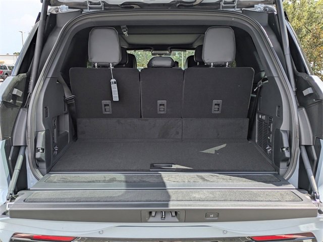 New 2025 Lincoln Navigator Reserve image 12