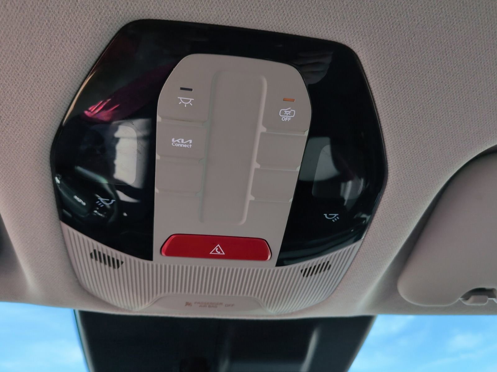 Used 2025 Kia K4 LXS image 26