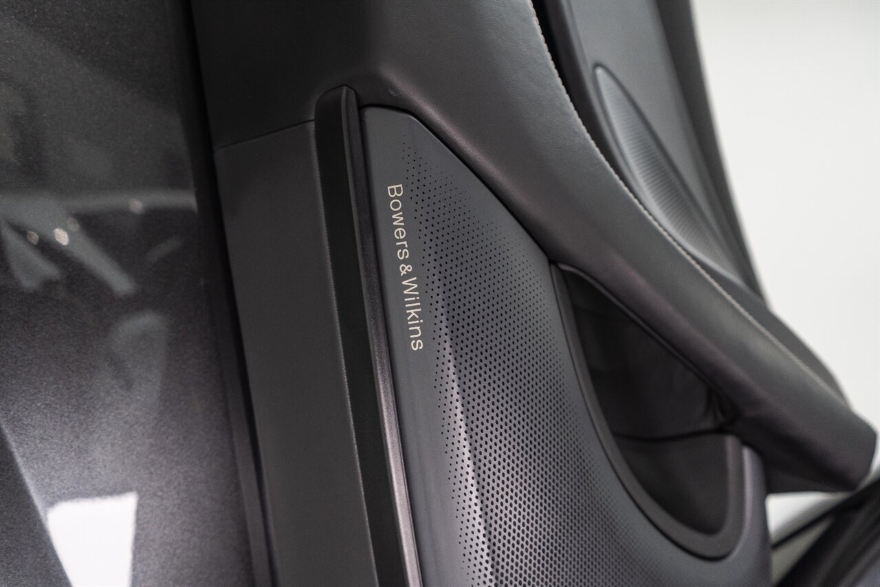 Used 2019 McLaren 570S Coupe RWD image 56