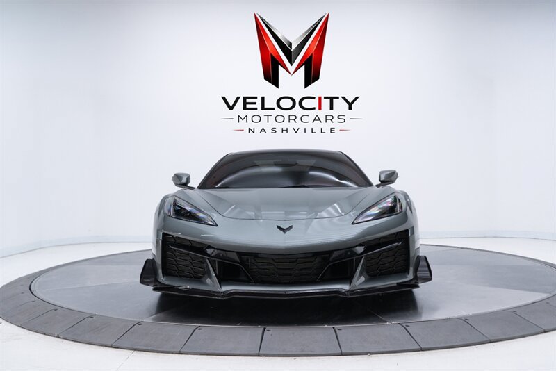 Used 2023 Chevrolet Corvette Z06 w/ Z07 Performance Package RWD image 3