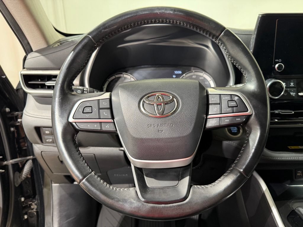 Certified 2024 Toyota Highlander XLE AWD/4WD image 25