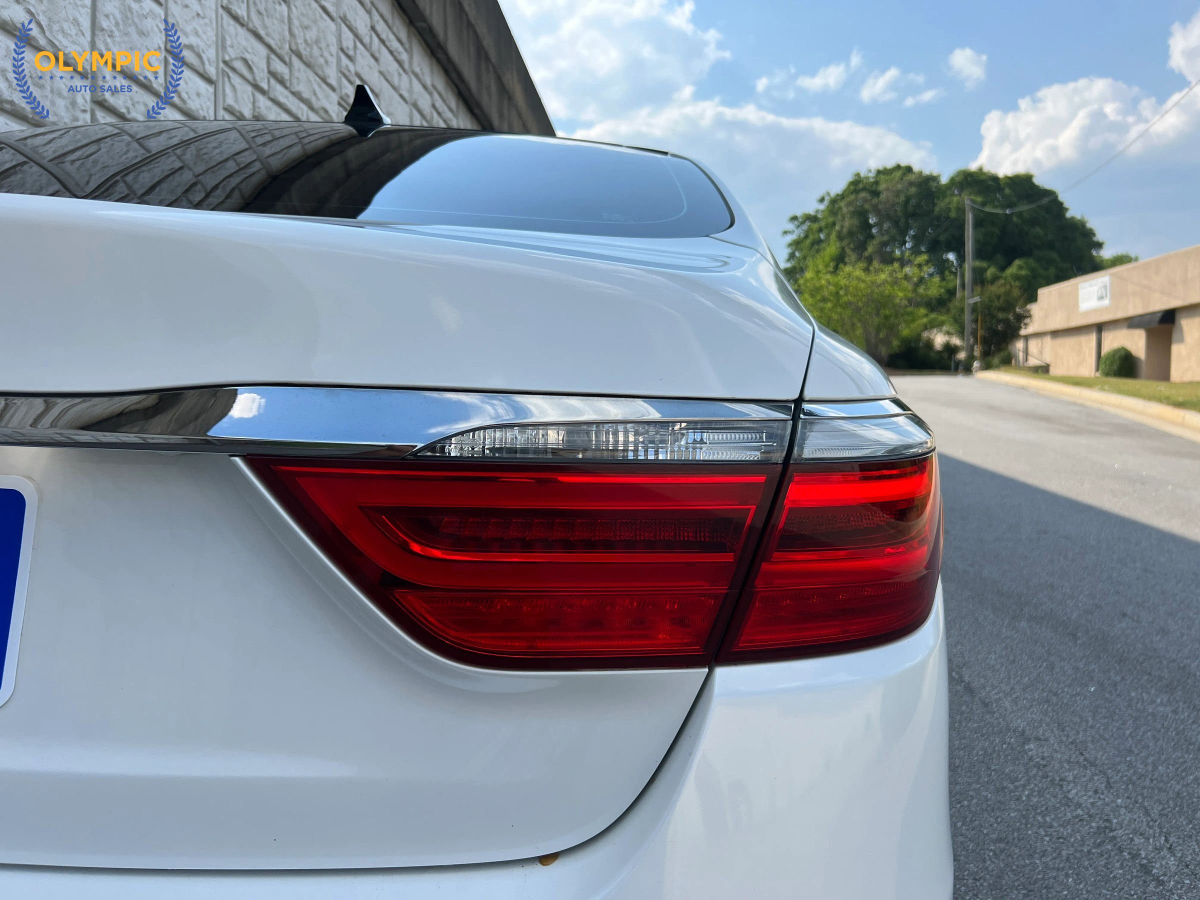 Used 2016 Kia K900 Premium RWD image 17