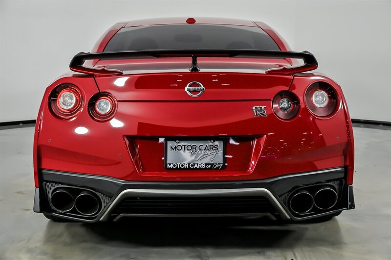 Used 2018 Nissan GT-R Premium AWD/4WD image 11