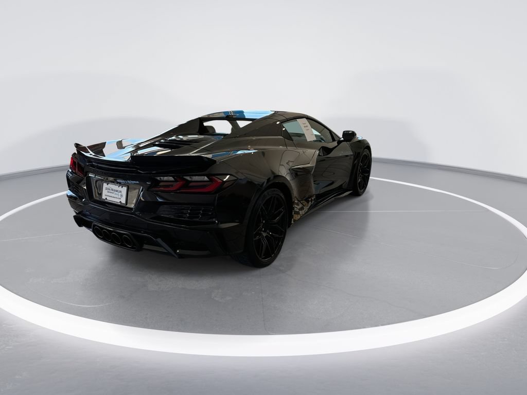 Used 2025 Chevrolet Corvette Z06 RWD image 6