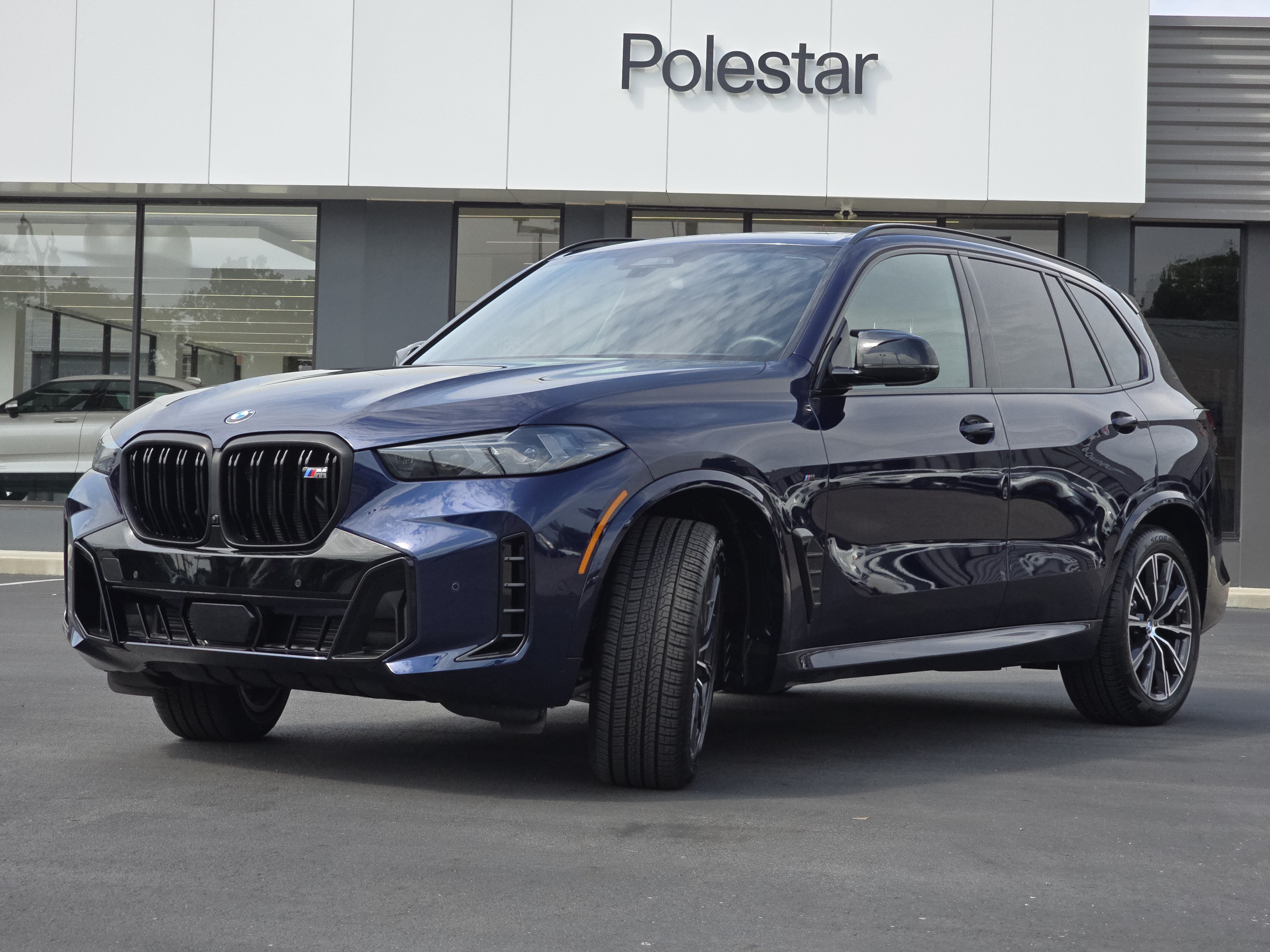 Used 2026 BMW X5 M60i AWD/4WD image 3