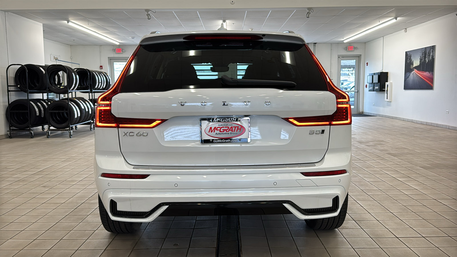 New 2026 Volvo XC60 B5 Ultra w/ Protection Package Premier AWD/4WD image 6