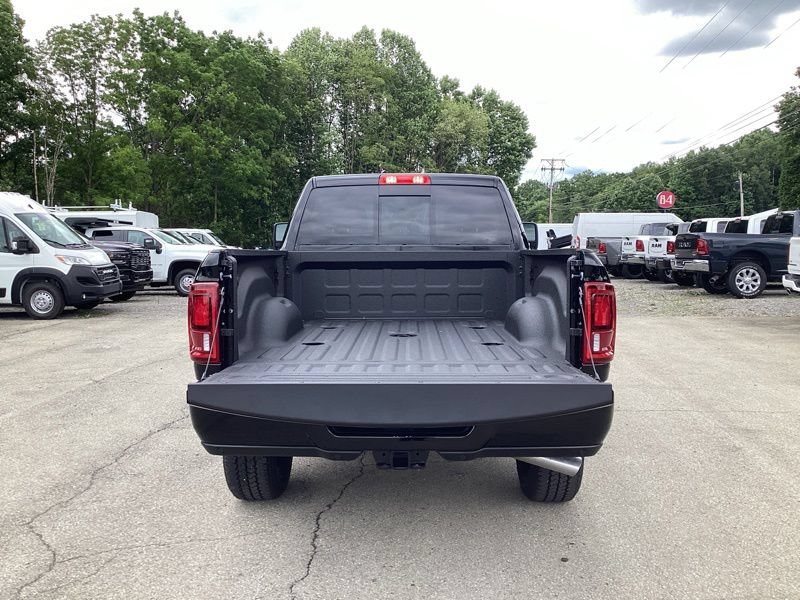 New 2026 RAM 2500 Laramie w/ Night Edition AWD/4WD image 16