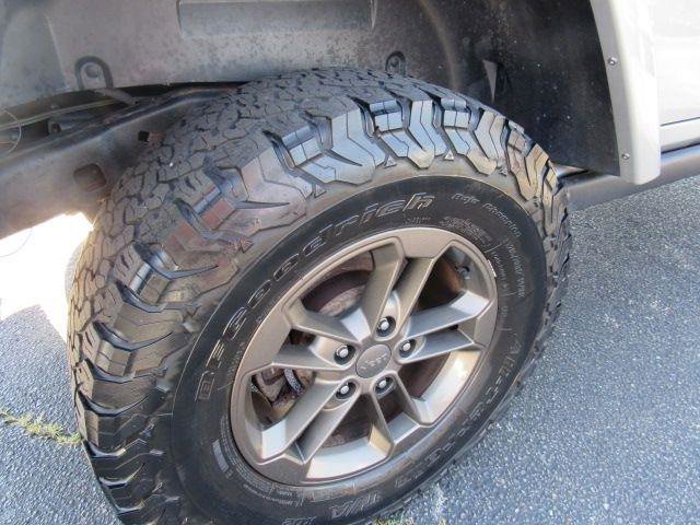 Used 2016 Jeep Wrangler Unlimited Sahara image 10