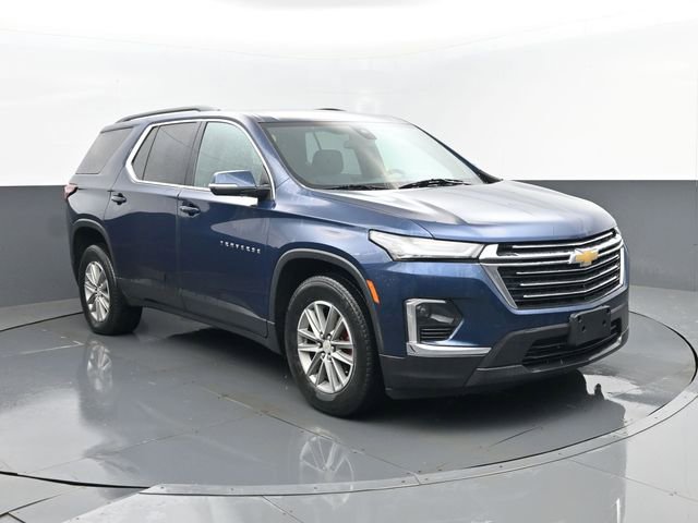 Used 2023 Chevrolet Traverse LT image 3