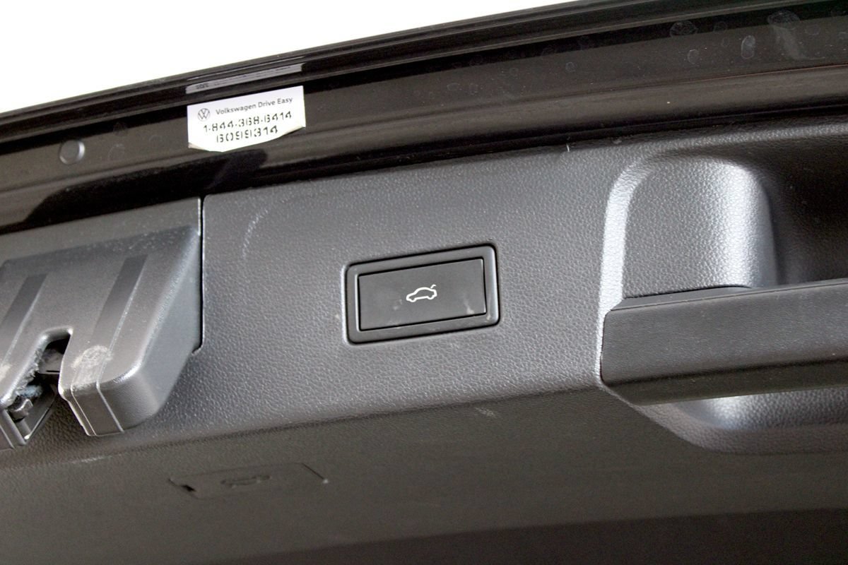 Used 2023 Volkswagen Atlas SE w/ Panoramic Sunroof Package FWD image 35