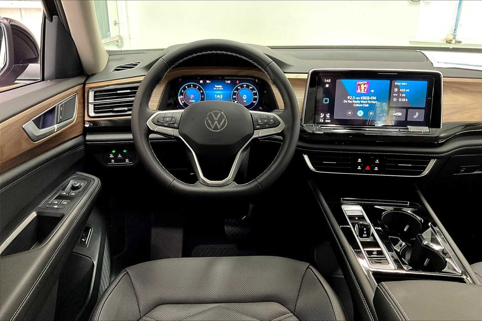 New 2026 Volkswagen Atlas SE image 15