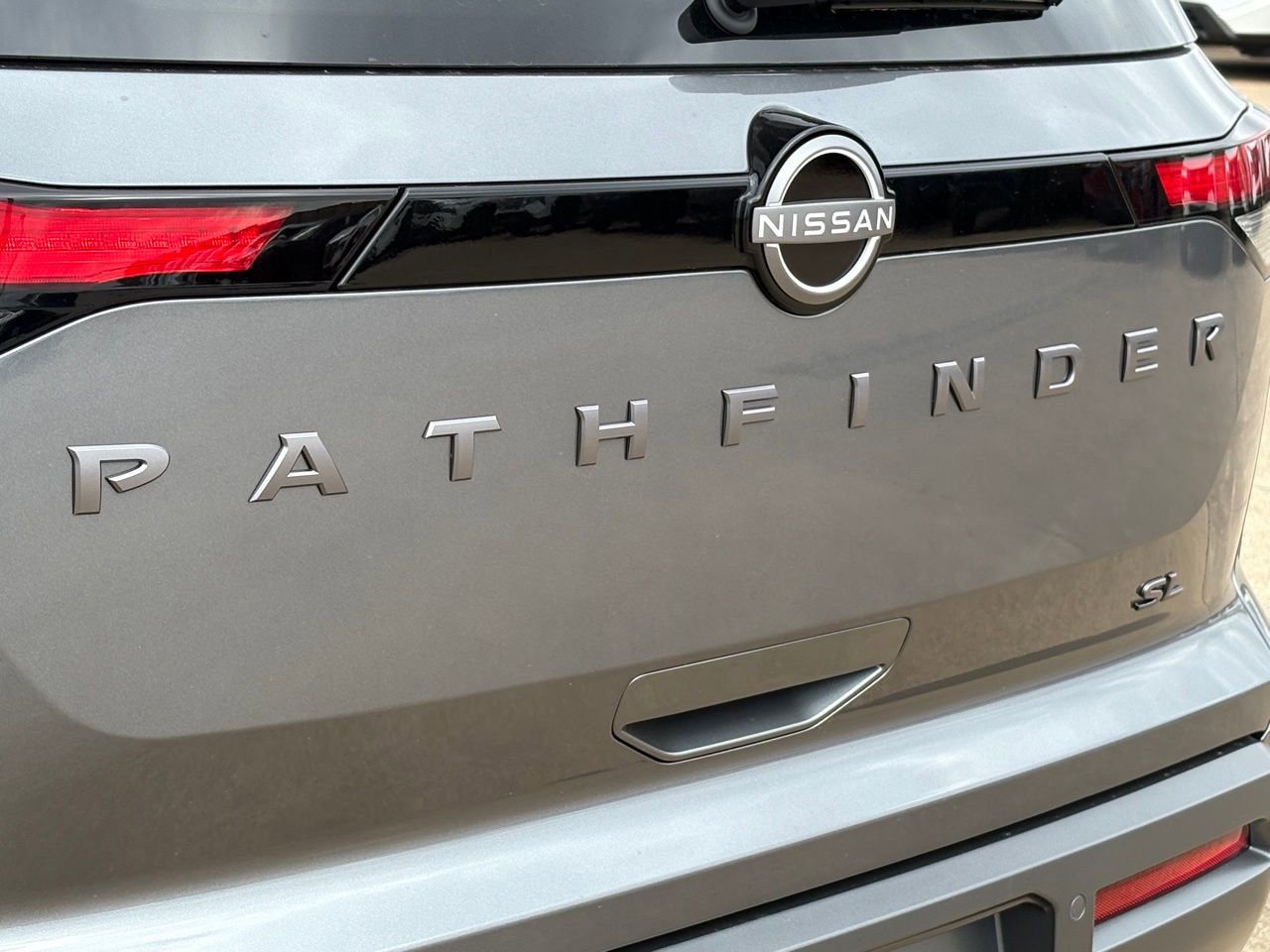 New 2026 Nissan Pathfinder SL image 8