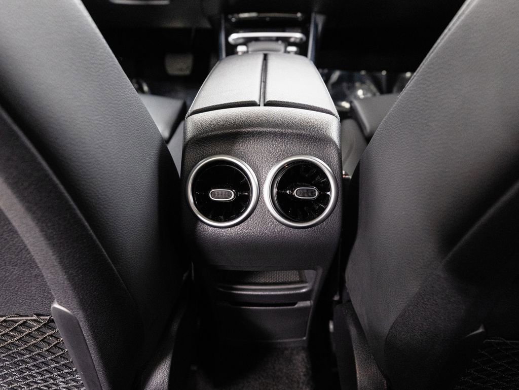 Certified 2023 Mercedes-Benz GLB 250 4MATIC image 26
